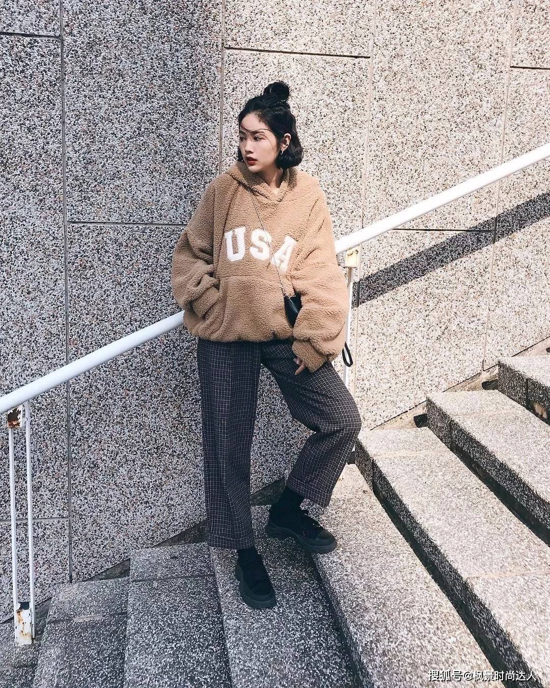 王道 奶茶色就是王道！穿上这个201最百搭配色，从头到脚怎么搭、怎么好看！