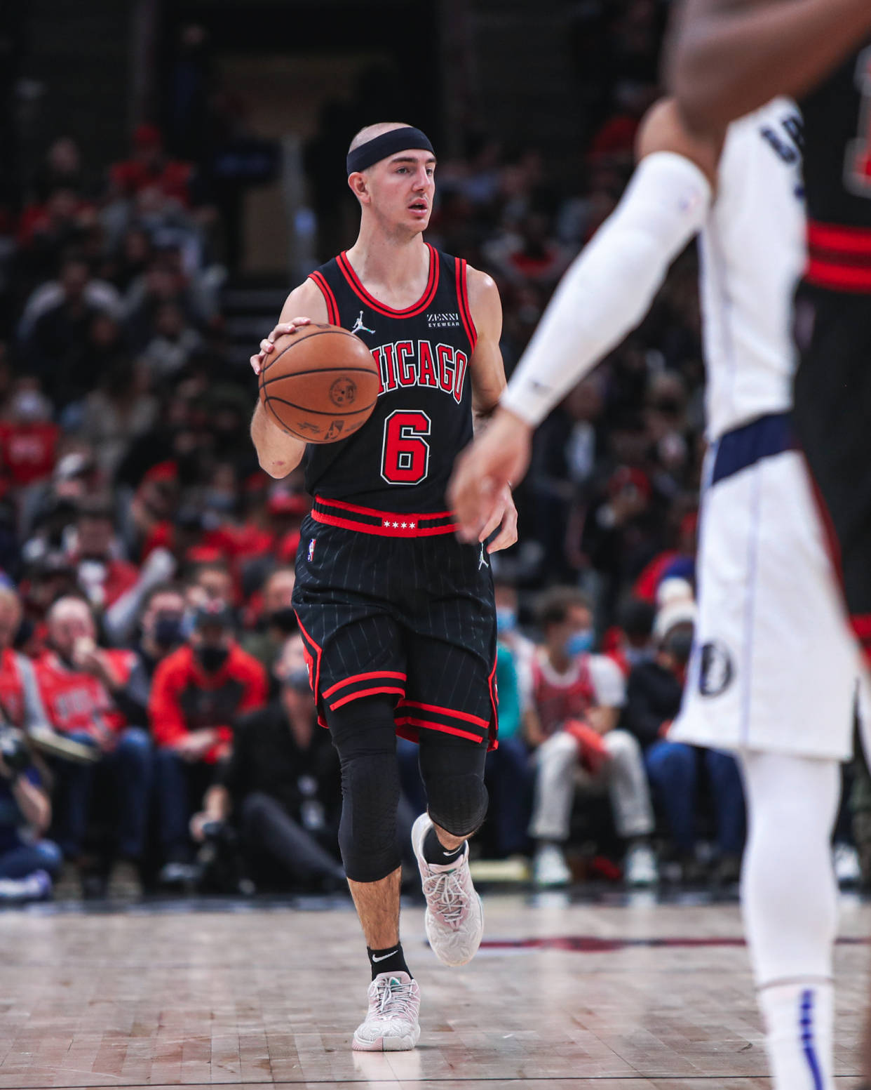 原创7中6砍166断卡鲁索助公牛8胜3负湖人2年1500万给不起