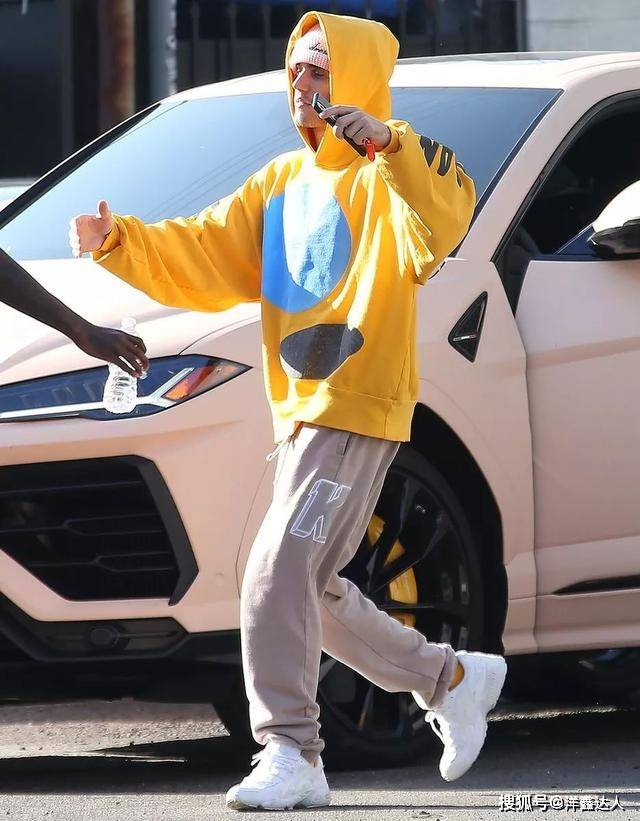 个性 全身运动单品，怎么穿才显得不老土？比伯的造型可以了解一下