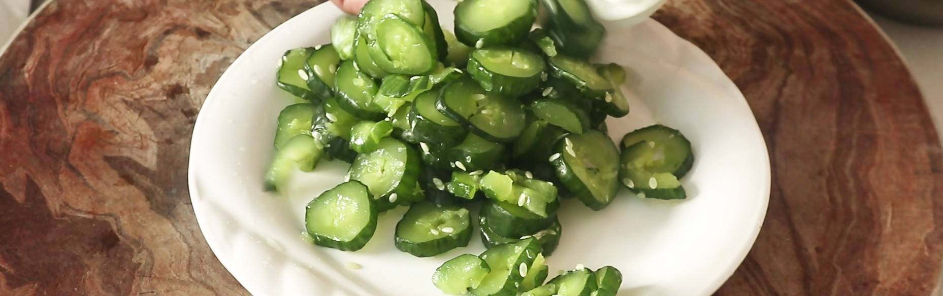 预备|五花肉炒青瓜,食材简单,脆嫩鲜香,特别下饭,值得推荐!