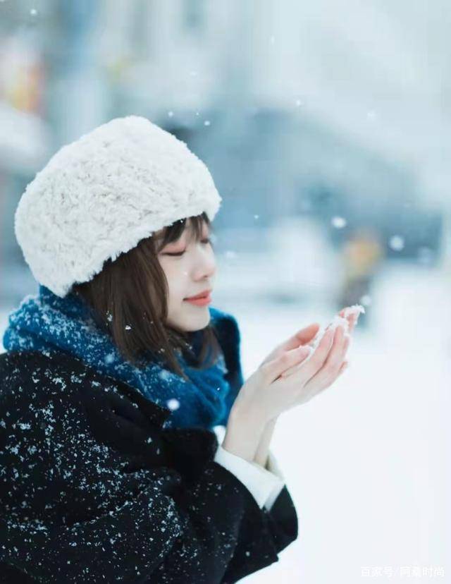黑色 帽子、围脖如何搭配？3种时髦好用的技巧，一看就会