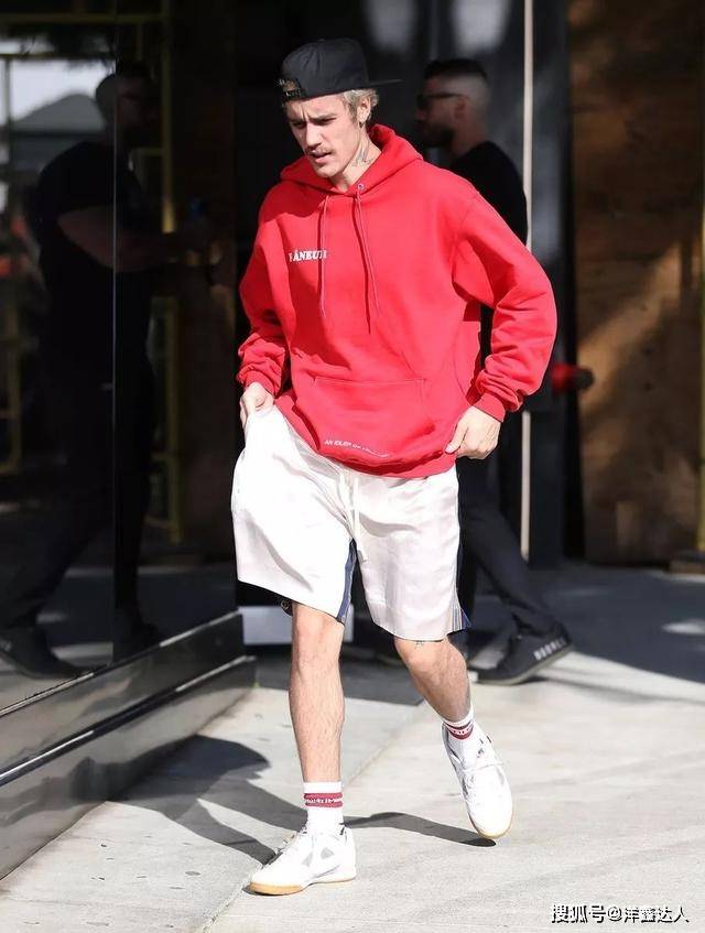 个性 全身运动单品，怎么穿才显得不老土？比伯的造型可以了解一下
