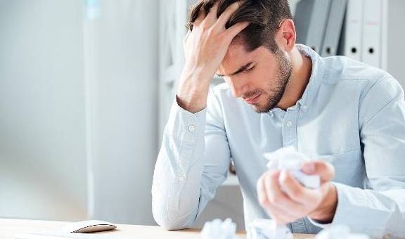 气血提醒：指甲上长出“竖纹”，多半是它在“捣乱”，麻烦引起重视了