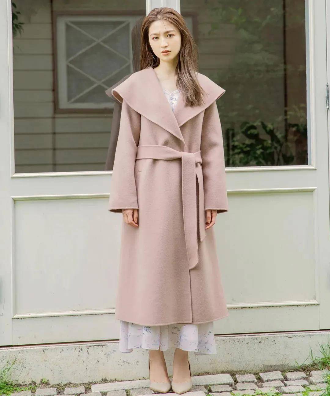 加点 40岁女人冬天不要随便穿！经典款加点时尚感，显高轻熟又优雅！