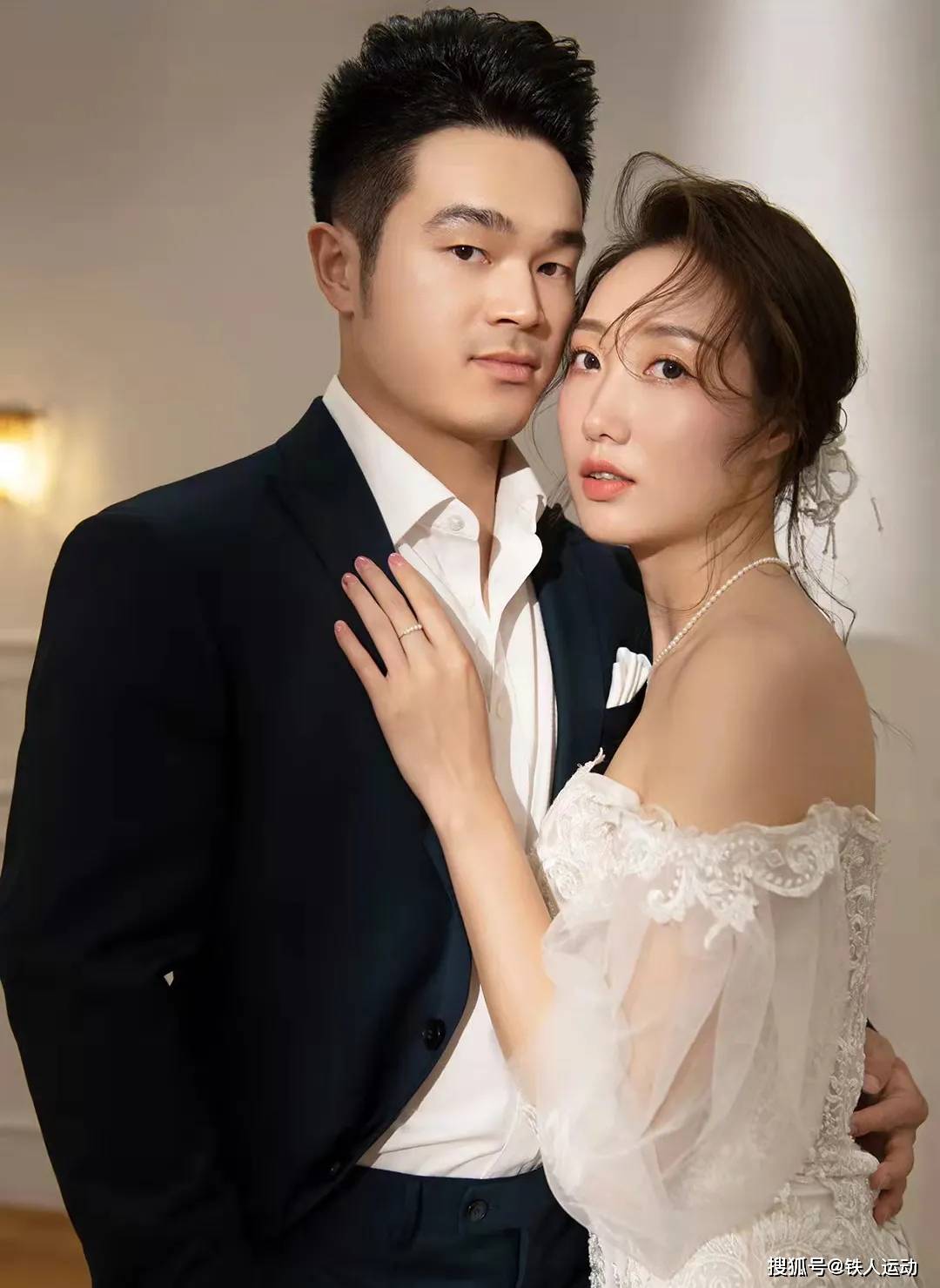 铁人体育代言人石智勇结婚啦!超甜现场,一起来看