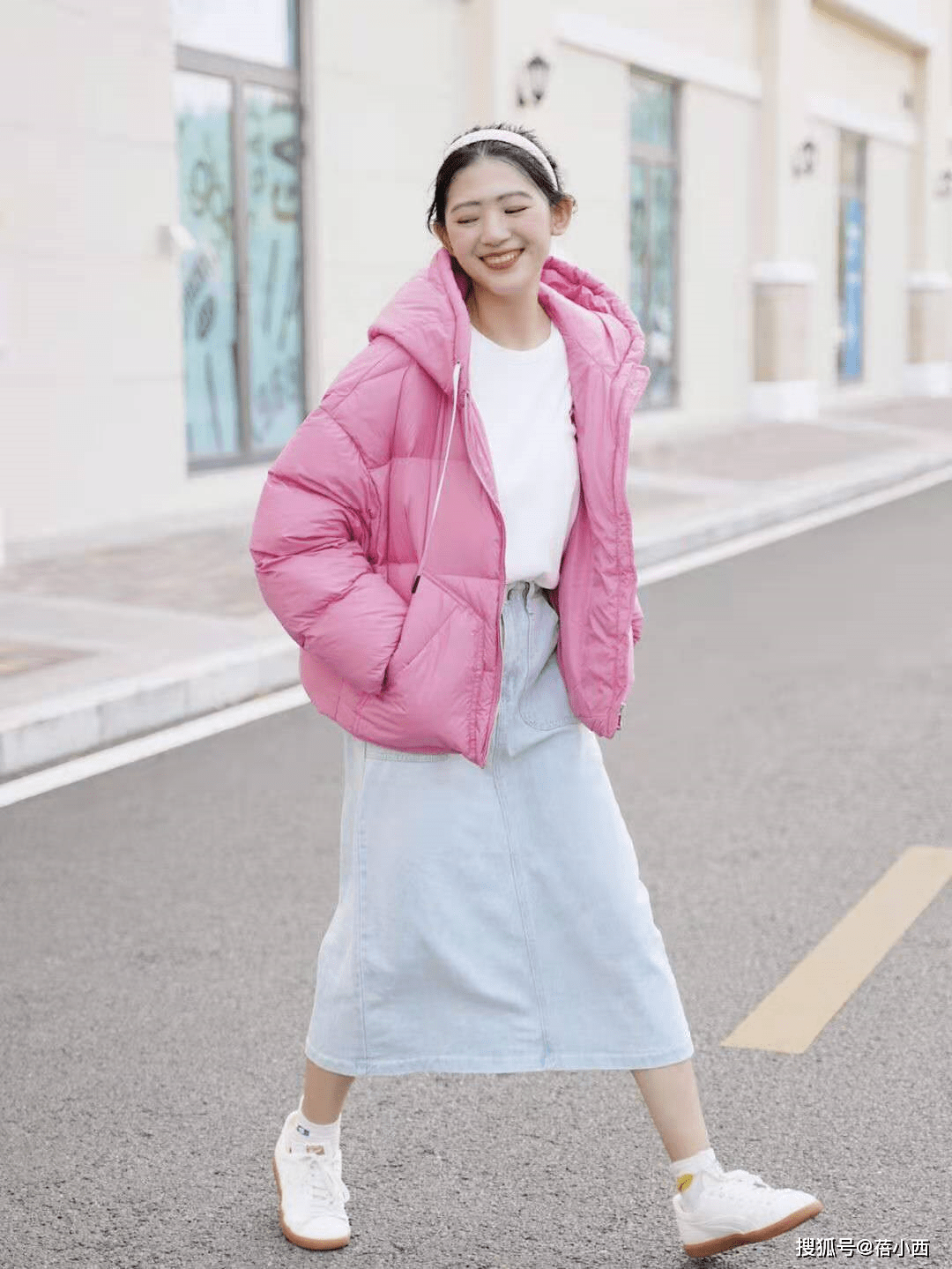 颜色 冬天穿羽绒服不知道选什么颜色？这4种值得一试，一种比一种好看