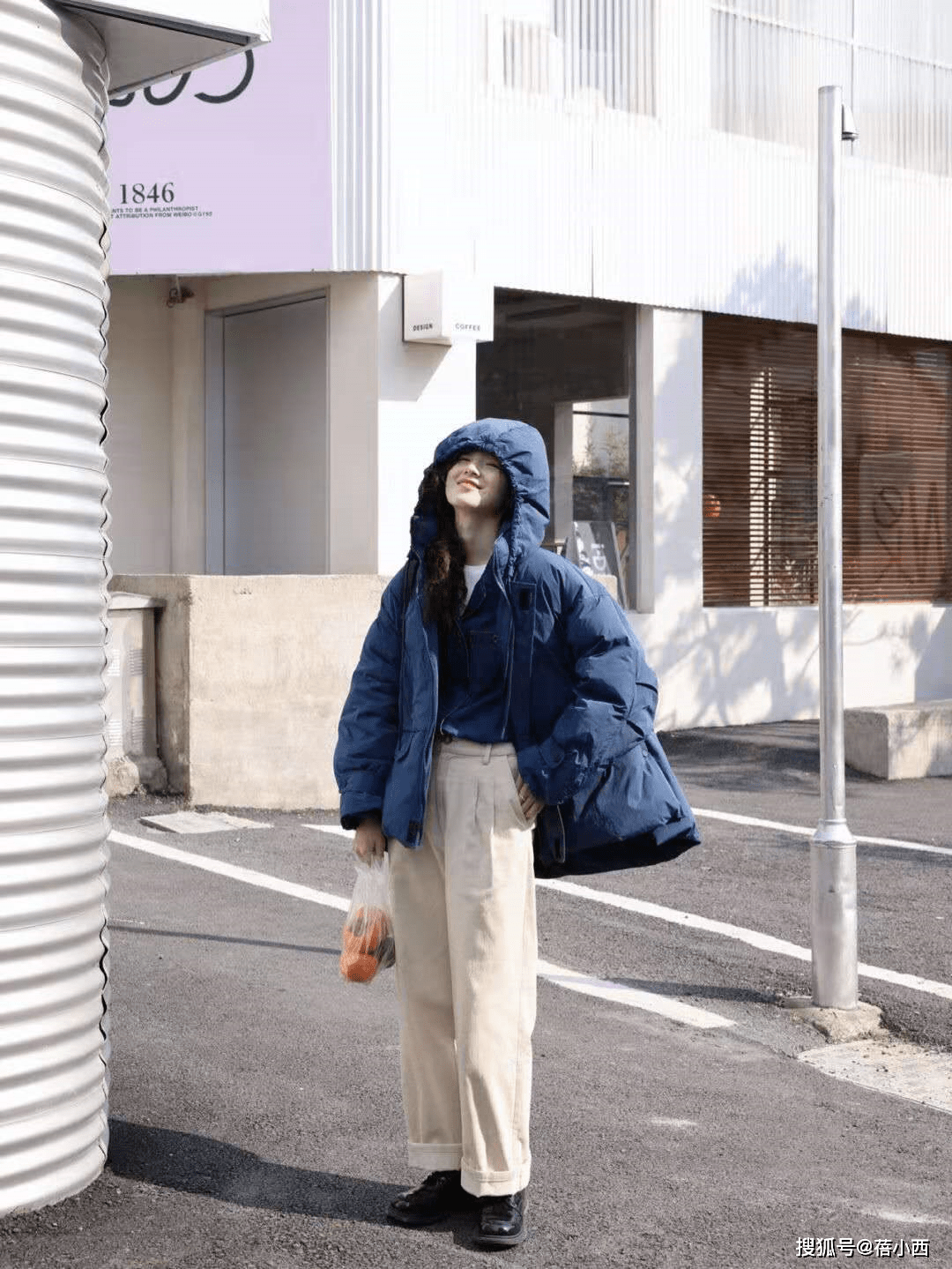 颜色 冬天穿羽绒服不知道选什么颜色？这4种值得一试，一种比一种好看