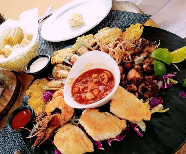 巴拿马美食随着巴拿马政府将中国农历新年定为全国性节日,今年春节