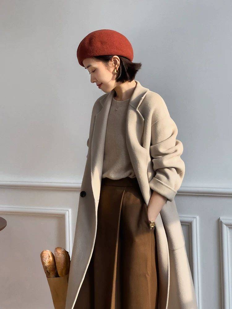 整体 秋冬穿大衣尽量少配打底裤，学时尚博主搭配半身裙，优雅更提气质