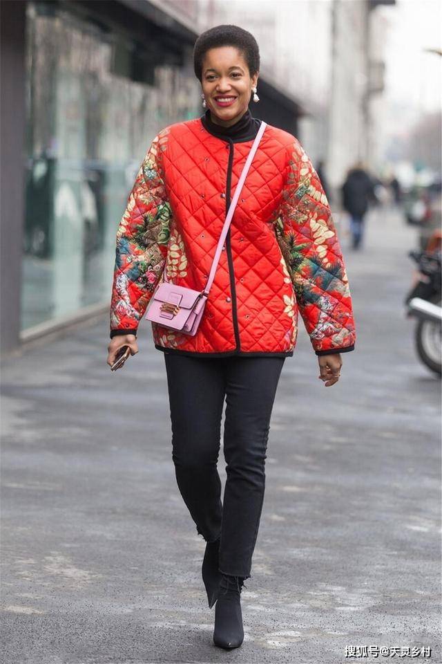 腰带 别再跟风加拿大鹅了，今冬流行的还有绗缝棉衣，4个技巧远离土气