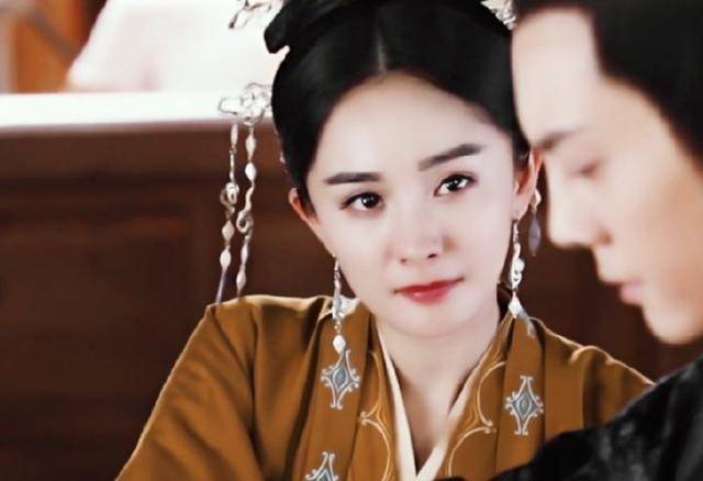 陈伟霆|仅4天，《斛珠夫人》热度冲上第一，杨幂这部古装剧凭啥豪横？