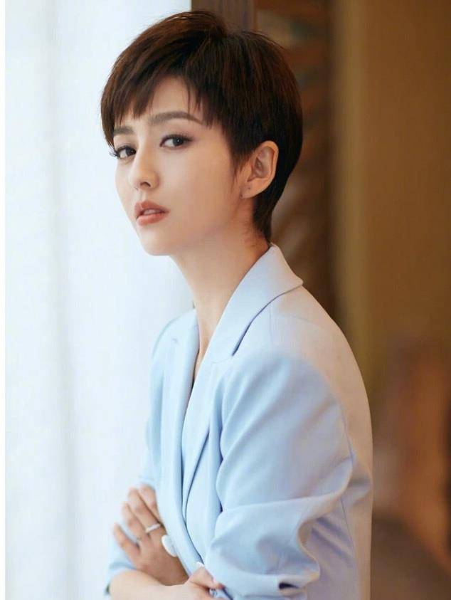 什么一脸苦相的佟丽娅,是从什么时候逆袭变美的?