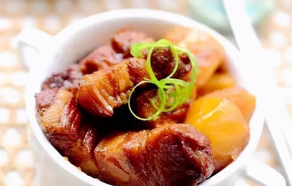 做法|想长寿先养，女性多吃三种美食，呵护肌肤，排毒养颜，延缓衰老