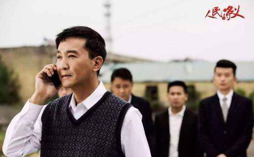 黄志忠|靳东《突围》即将上线，阵容豪华强大，有望超越《人民的名义》