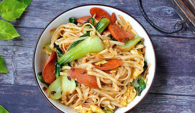 做法|想让孩子爱吃面条，做法很重要，选好做法，8分钟上桌，贼香