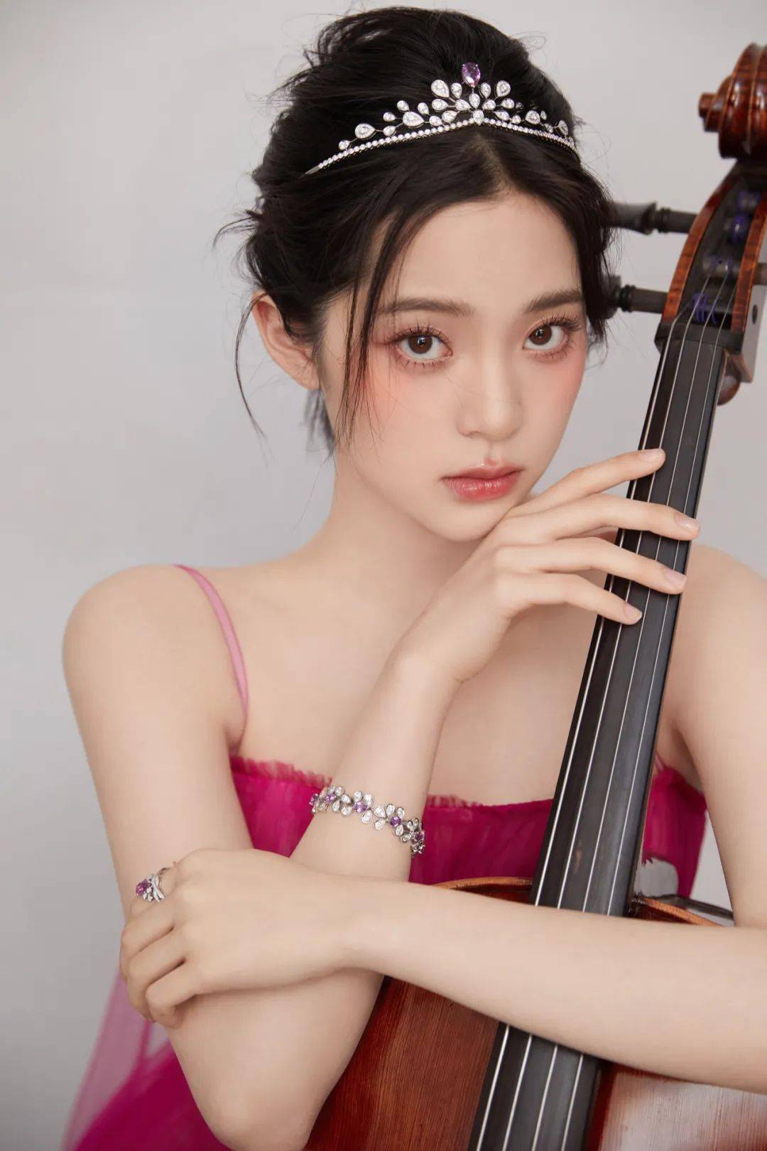眼睛欧阳娜娜和娜扎的中庭缩短术,大鼻子星人看过来