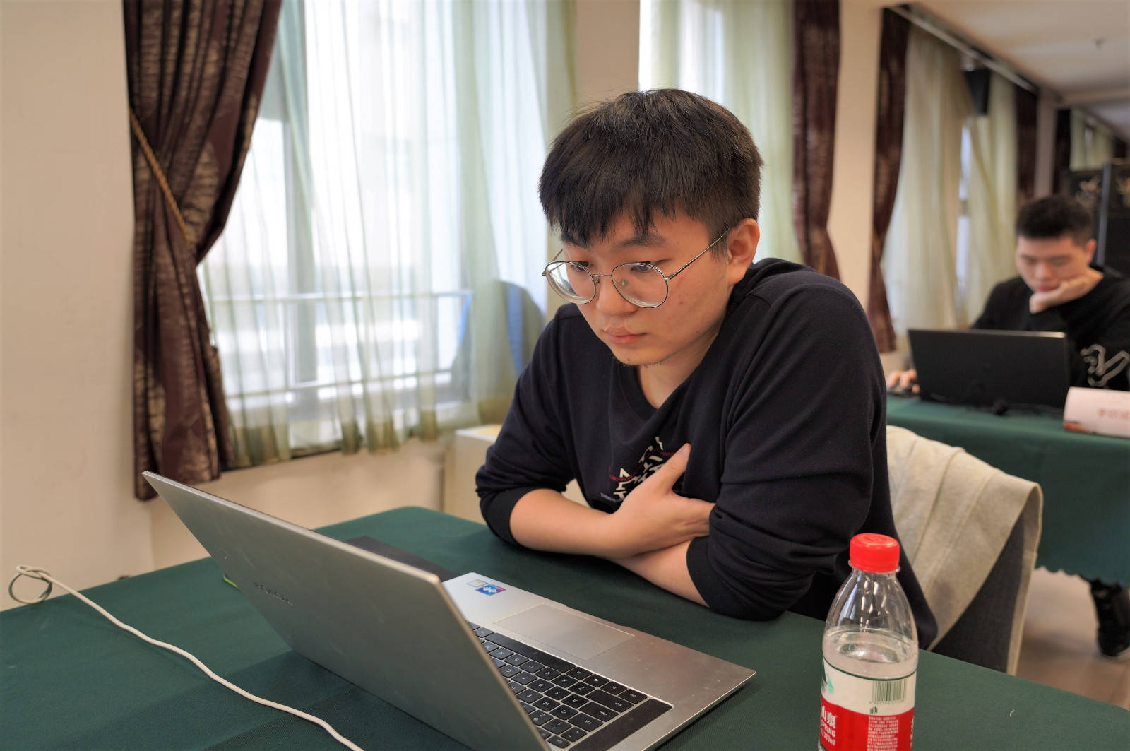 原创cctv杯快棋赛开战 辜梓豪屠龙许嘉阳 李维清不敌党毅飞