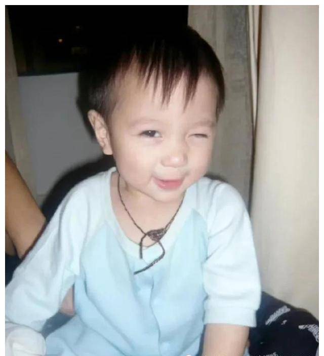 魔童 娱乐圈最新爆料，众多顶流在内，大瓜小瓜消息都在，吃瓜拿走不谢