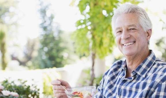 降低|血糖高的人，尽量多吃4种食物，或许有助稳定血糖、预防糖尿病