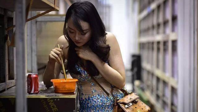 90后夫妻北漂4年悟透了一个道理10年打工一场空