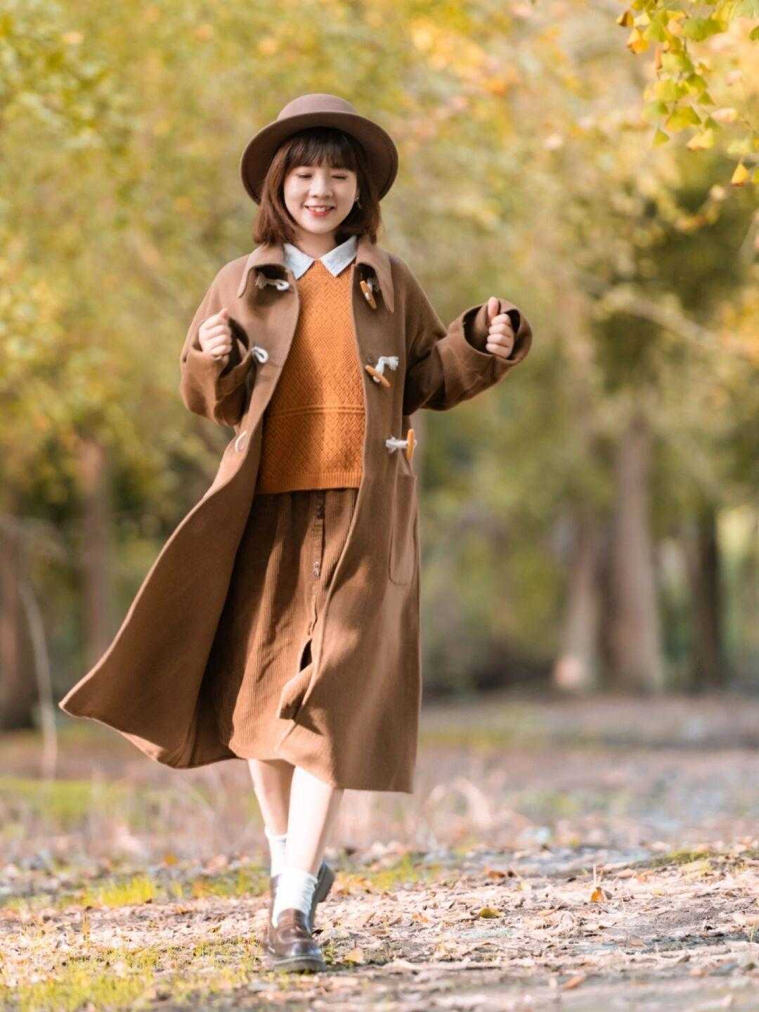 模板 这个寒冬，胖女孩的穿搭教科书模板，简约又简单，保暖有气质