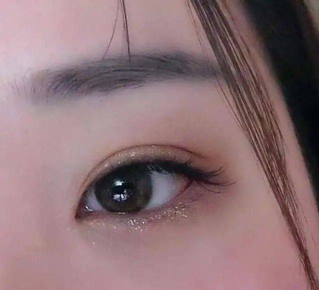 什么是双眼皮褶皱线 3eccf7a53cf04809b449c248bd7fa721.jpeg