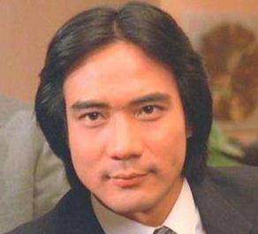 大侠|抢张国荣女友，骗雪梨未婚生子，70岁的徐少强成“网红杀手”