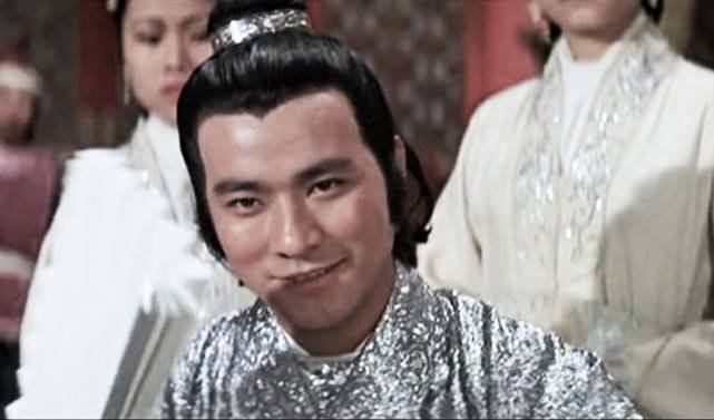 因为|“又帅又会放蛇”！8版欧阳克，其他人都在模仿，而他帅过了杨康