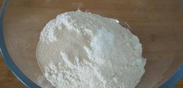 做法|早餐发面饼最简单做法，比面包暄软，比馒头简单，一周3次不够吃