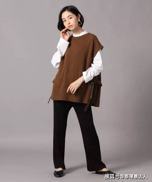 整体 一件就能即刻增添造型度？针织背心轻松打造出层次穿搭绝对要学起来