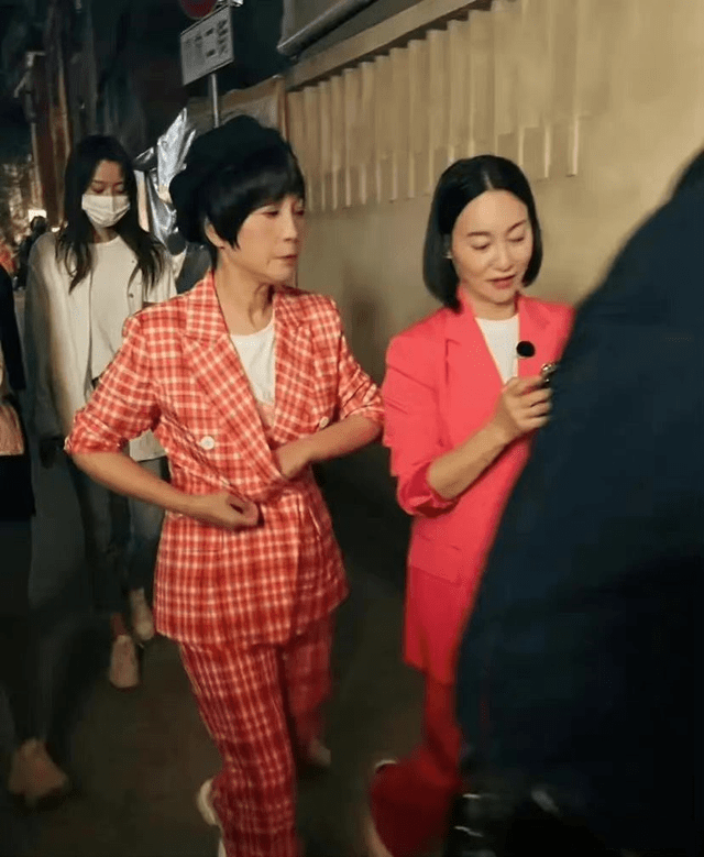 兄弟|大湾区男团新综艺定档，陈小春带兄弟经营餐厅，影后惠英红来助阵