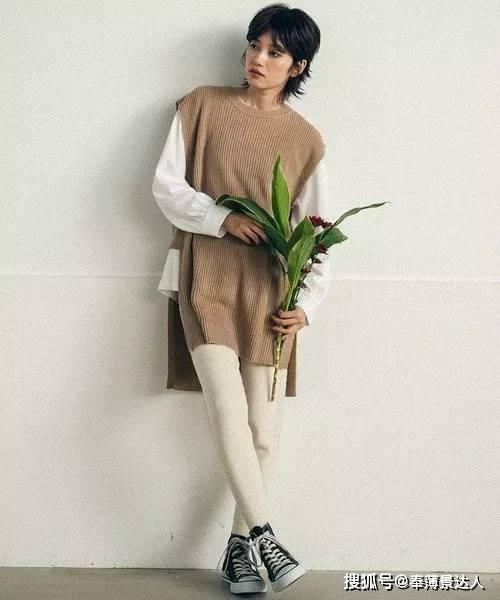 整体 一件就能即刻增添造型度？针织背心轻松打造出层次穿搭绝对要学起来