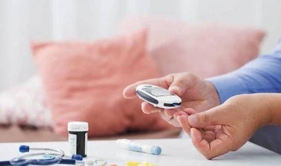 控制|糖尿病神经病变的6大信号，防糖尿病并发症的几个科学方法
