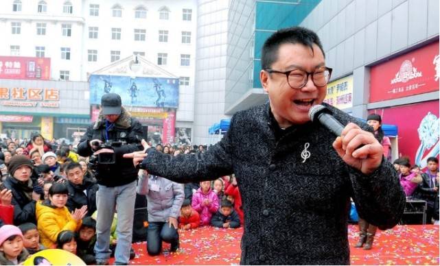 生活|从红极一时的春晚名人，到“二进宫”的阶下囚，尹相杰经历了啥