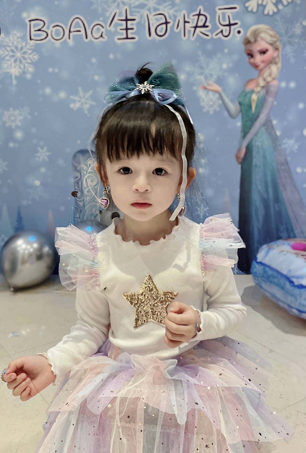 樊少皇为女儿庆生四岁小饭兜扮成冰雪公主贾晓晨自曝复出时间
