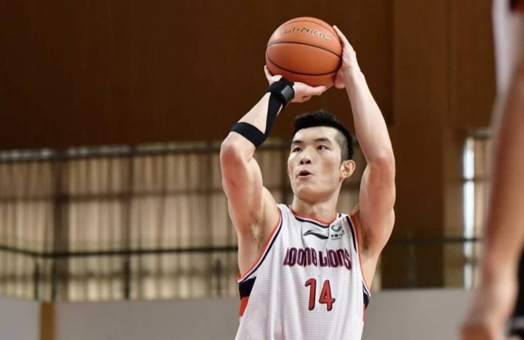 郭凯创造历史,李京龙如愿以偿,传奇外援再战一年?