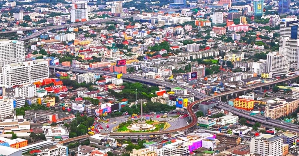 泰国最繁琐的城市名，共由172个字母组成，中文翻译仅用2个字