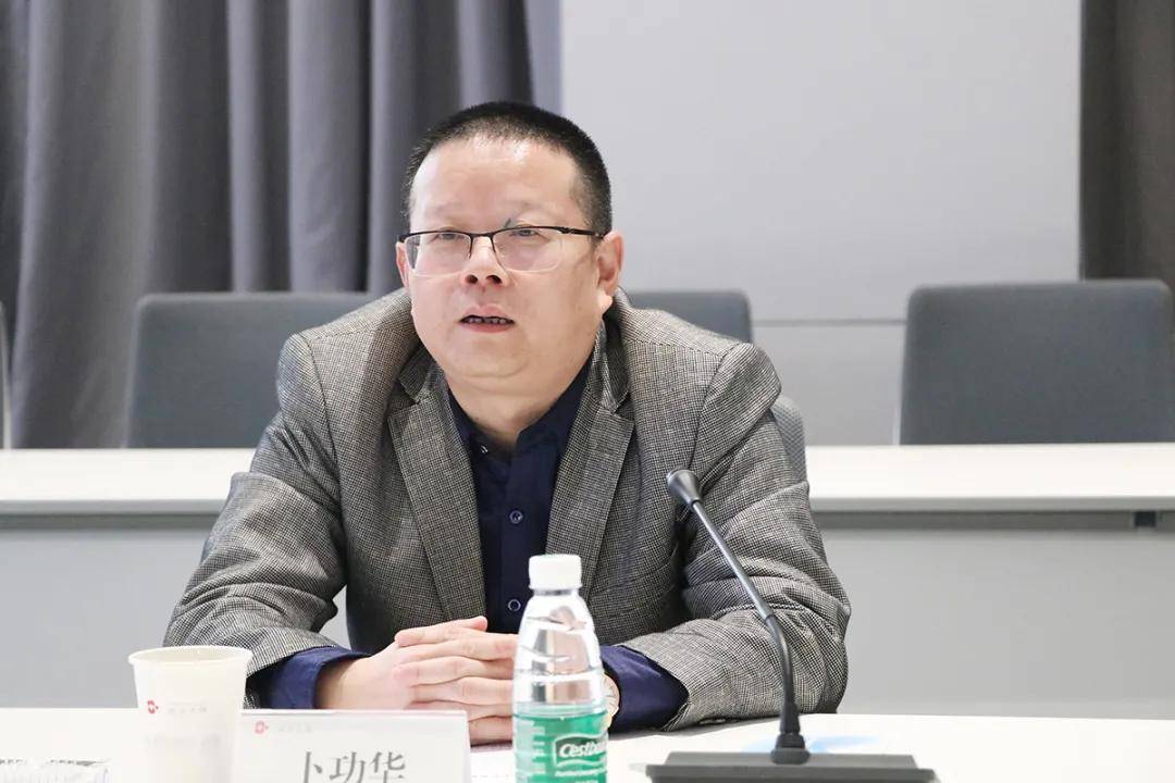 长沙市企事业科协联合会执行会长卜功华一行莅临中南源品干细胞科技园