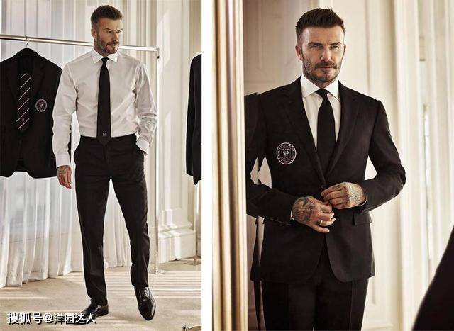 原创45岁小贝携妻现身,满脸胡须荷尔蒙爆棚,两人同穿西装太有夫妻相