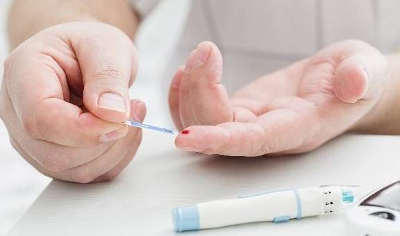 控制|患上了2型糖尿病?别自暴自弃,做好这3件事才是关键
