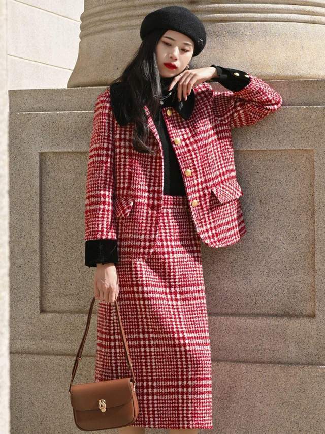 整体 如果你是精致女人,就不能错过“小香风套装”,照着穿就有好气质