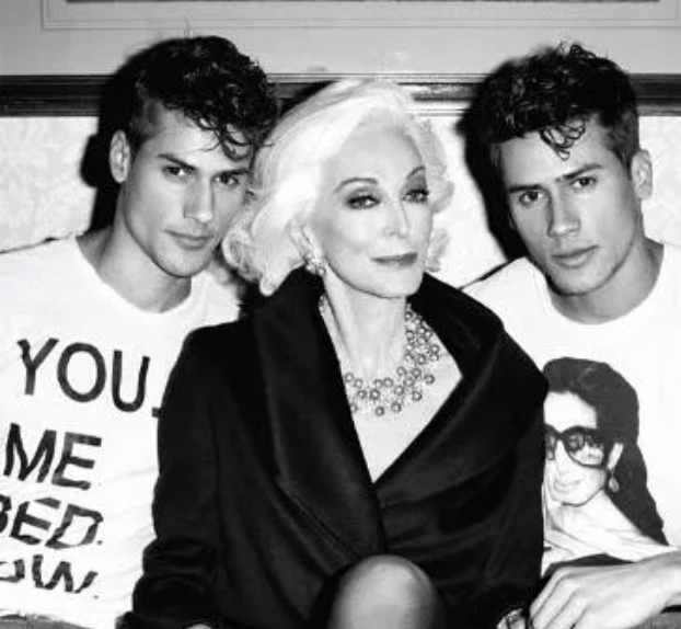 原创超模女王卡门三次婚姻不幸83岁有小鲜肉男友89岁还上台走秀