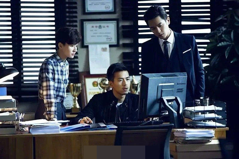 漂亮|李现张若昀同框，《法医秦明》曾是两个人的起点啊！