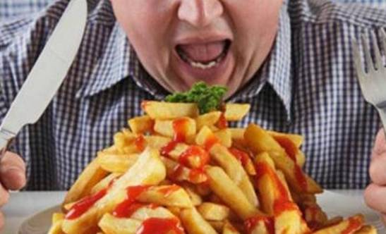 伤肾|尿毒症称为“第二癌症”，4个坏习惯容易招来尿毒症，早点戒了吧