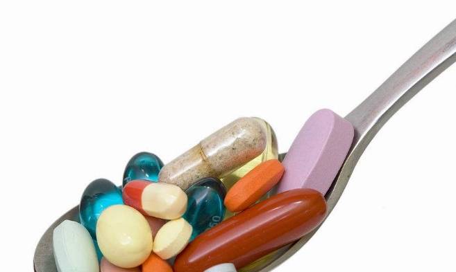 伤肾|尿毒症称为“第二癌症”，4个坏习惯容易招来尿毒症，早点戒了吧