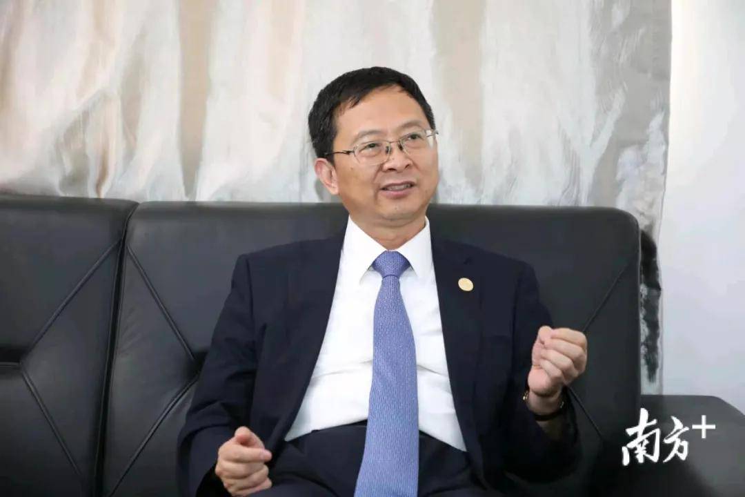 刚刚官宣中山大学换新校长了