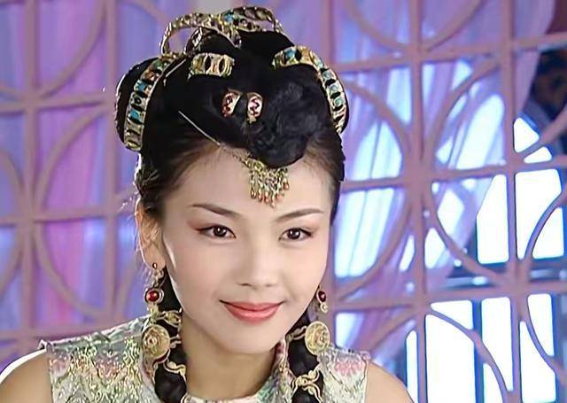 曾华倩 异域扮相好看的古装美人，只服这20位，辨识度高不说还灵气逼人