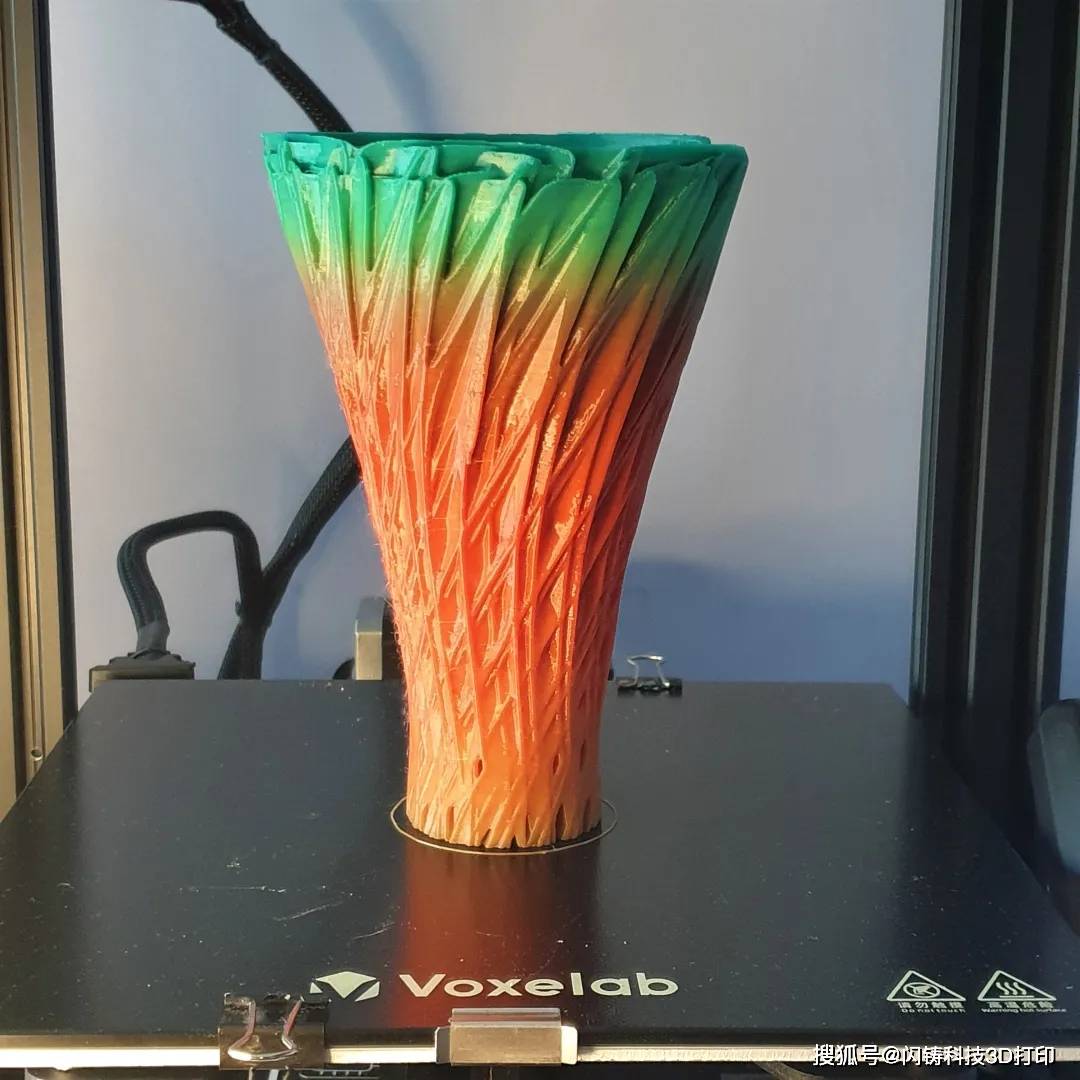 果然高手在民间!她做的3d打印花瓶是个艺术品