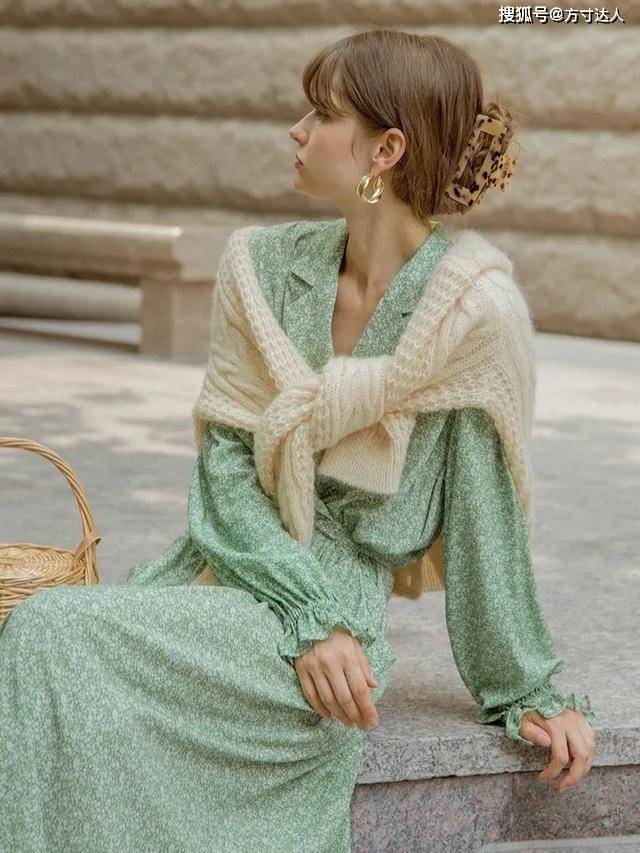 羽毛 秋冬这3个元素很适合初入职场的姑娘pick 回头率百分百！