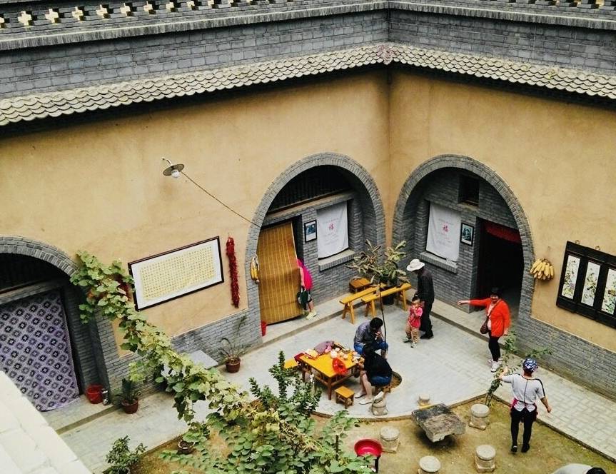 实拍陕西咸阳百色古窑，被称之为“地下四合院”，知道的人却不多
